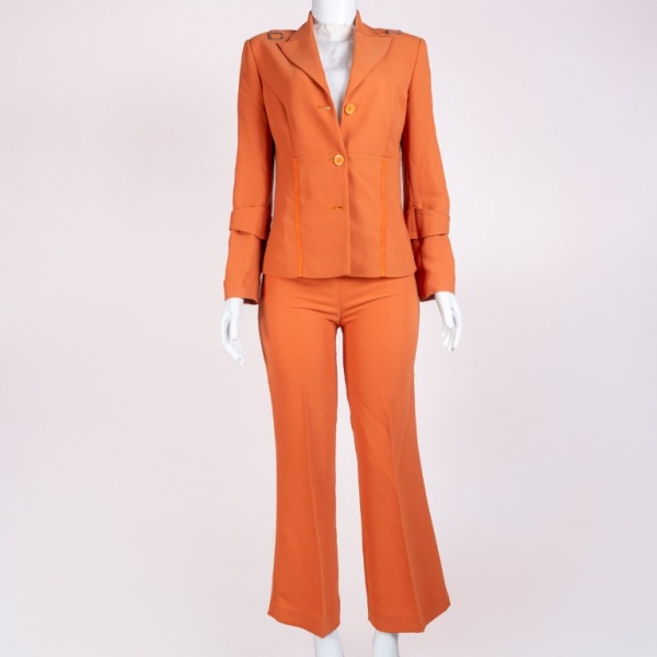 Conjunto blazer e calça, marca Practory