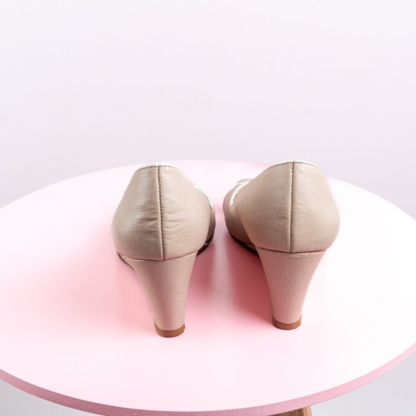 Sapato, marca Corello, cor bege, com detalhes em branco, salto, - Image 3