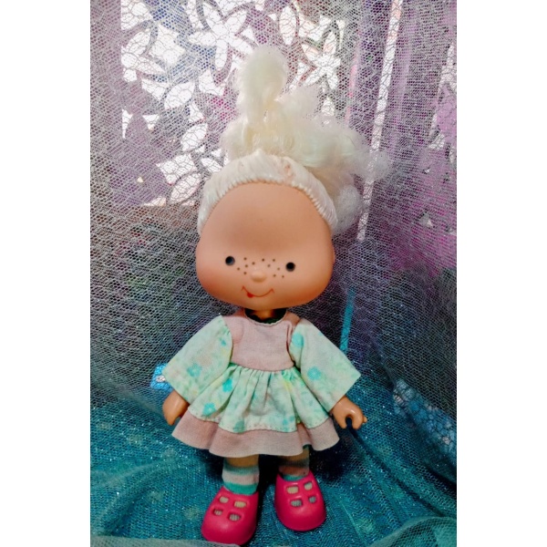 Boneca Moranguinho Pesseguinho